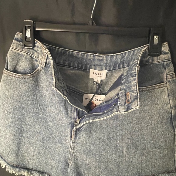 #4-Brand New Embroidery Detail Denim Shorts, Size Small by the LELIS Collection - Picture 8 of 8